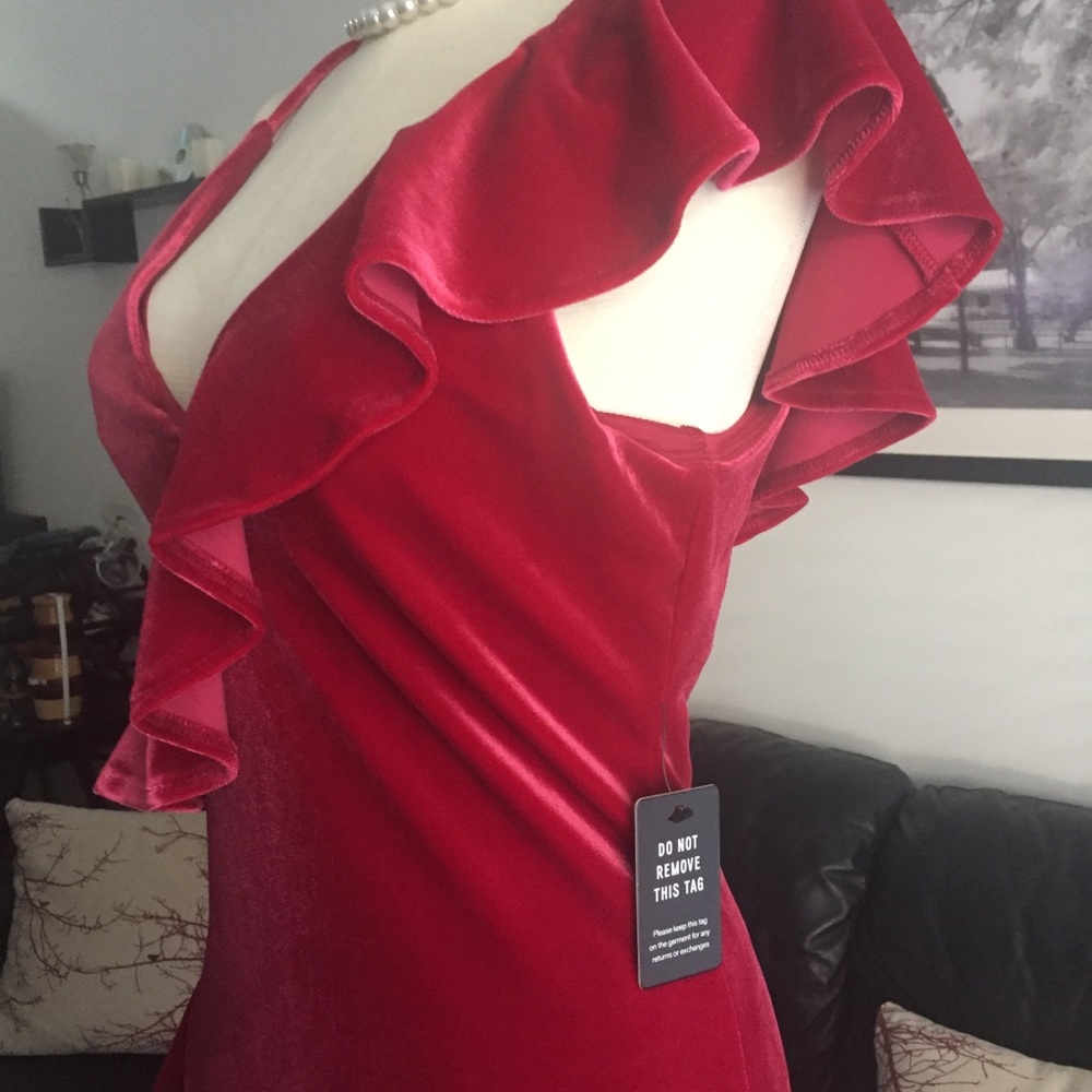 ❤️NWT Red Velvet Ruffle One Shoulder Dress XS - Picture 6 of 7